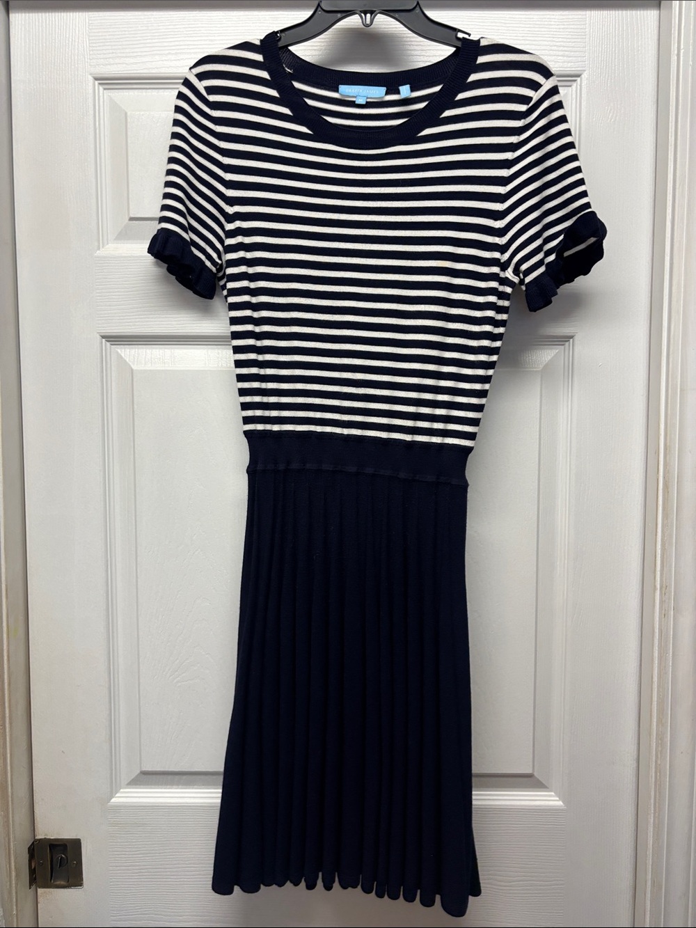 Draper James Striped Navy & White Sweater Dress Pleated Skirt Ruffle Sleeve M